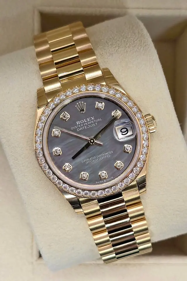 Rolex Datejust 31, M.O.P Dial. 2025, New, Unworn, Full Set, REF 278288RBR Rolex Datejust 31, M.O.P Dial. 2025, New, Unworn, Full Set, REF 278288RBR
