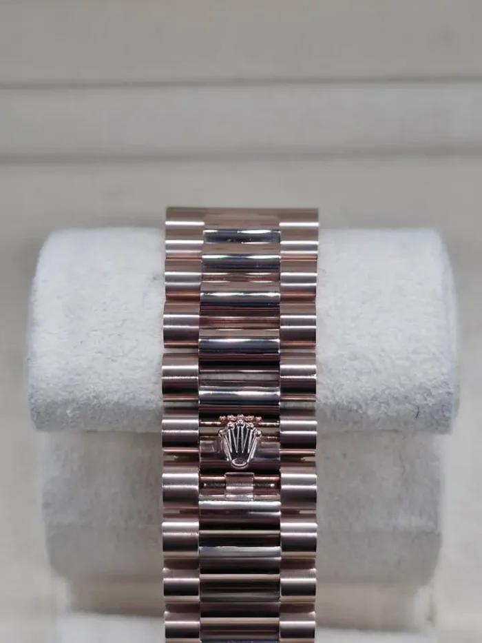 Rolex Day-Date 40 228235-6