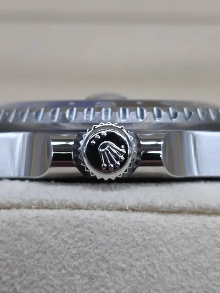 Rolex GMT-Master II BATGIRL 126710BLNR-4