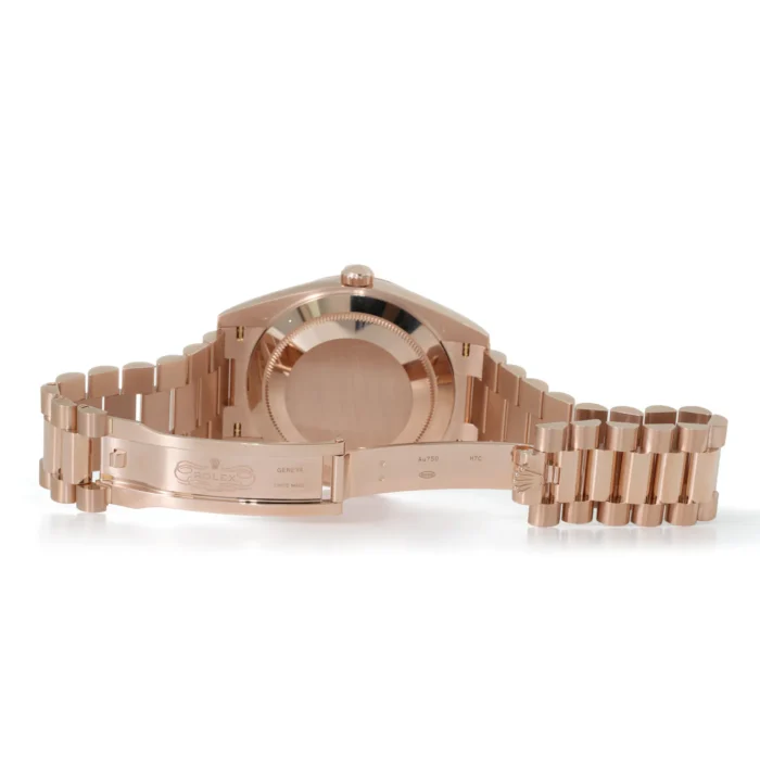 Rolex Day-Date 228235 President bracelet Crownclasp open