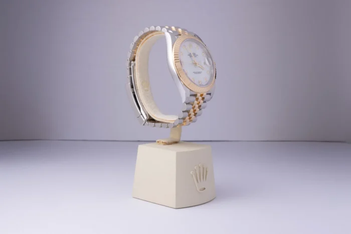 Rolex 2018 Datejust 41 126333 MOP Diamond Dial on Jubilee AW30290 (4)