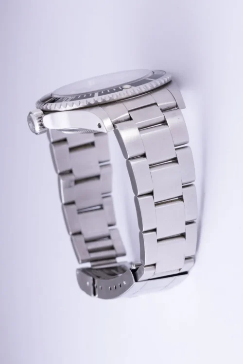 2006 Rolex Submariner 14060M Box and papers AW29586-7