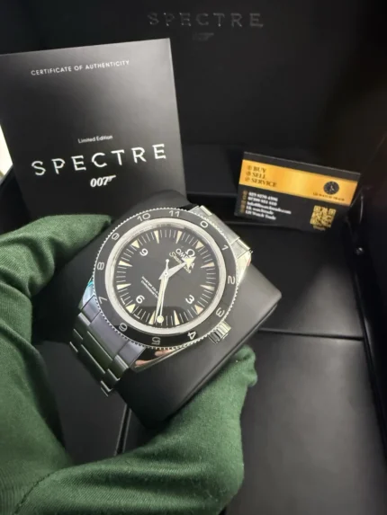 omega-007-james-bond-seamaster-300-spectre-rare-limited-edition-black-watch-2