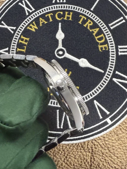 omega-007-james-bond-seamaster-300-spectre-rare-limited-edition-black-watch-5